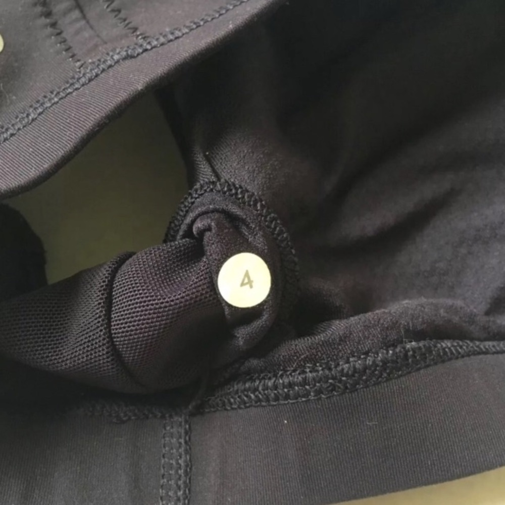 Lululemon Sports Bra - Black Swan - Picture 4 of 4